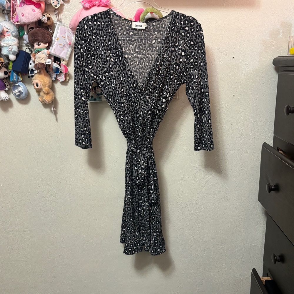 Leota Animal Print Faux Wrap Dress Size Small Petite